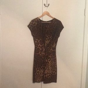 Leopard print knee length dress with tie front.